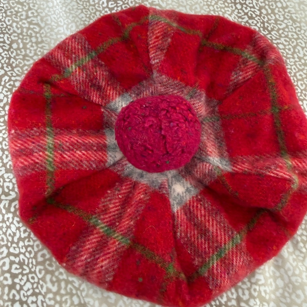 Burberry Kids Plaid Beret in Red and Green - Picture 5 of 5